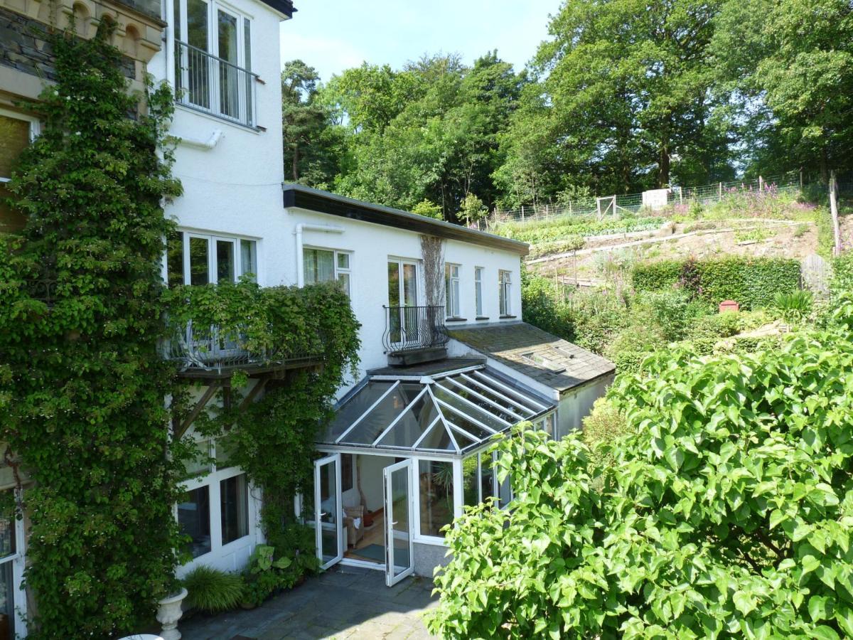 Yewfield Vegetarian Bed & Breakfast *